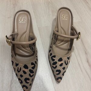 Cozy Blanc Leopard Knit Pointed-Toe Slingback Mules - Tan/Black
